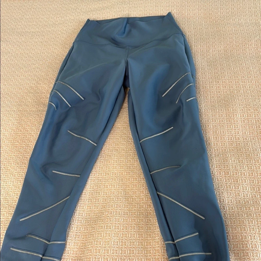 Alo Blue‎ Leggings with silver details